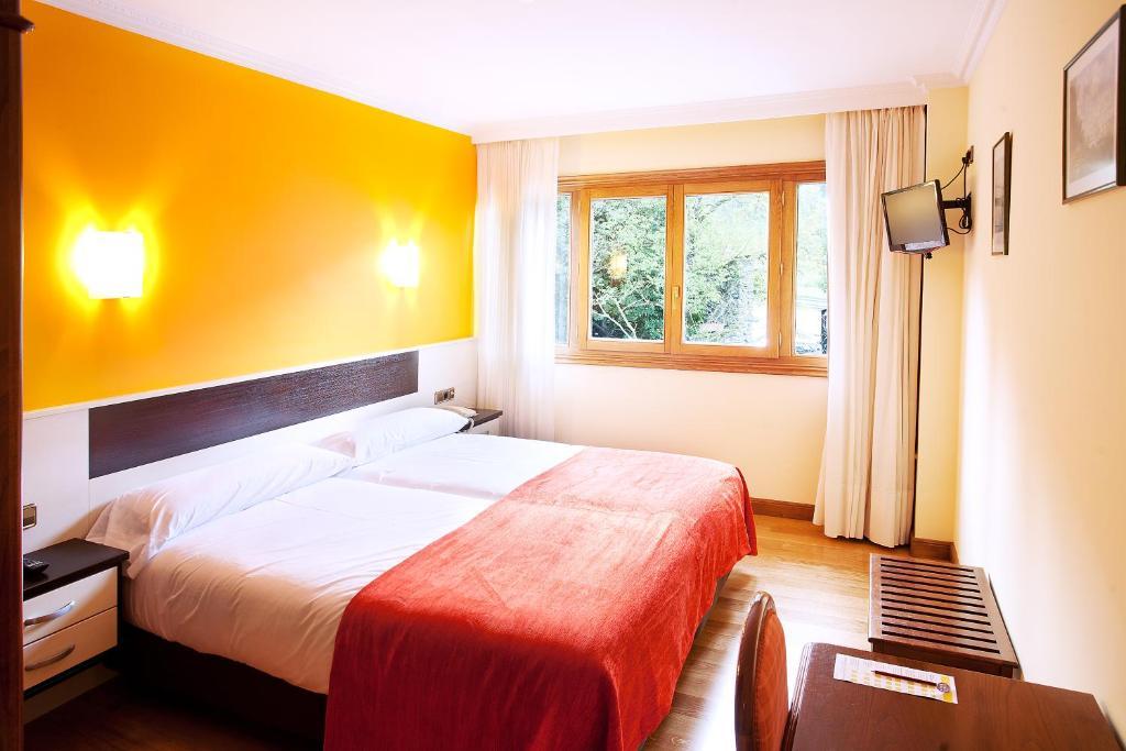Hotel Venta De Echalar