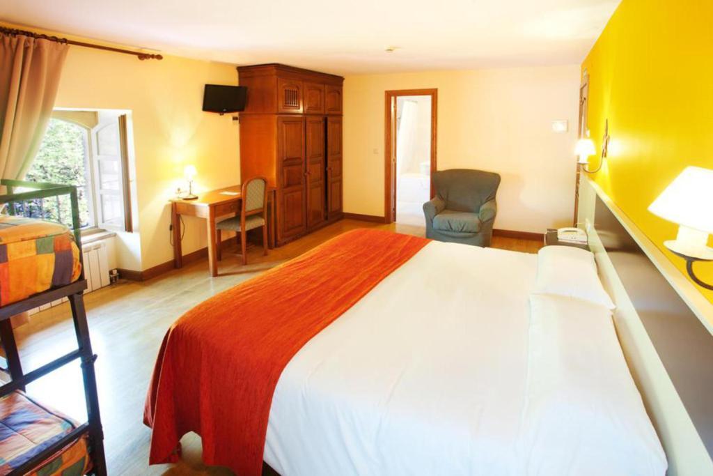 Venta De 3* Echalar