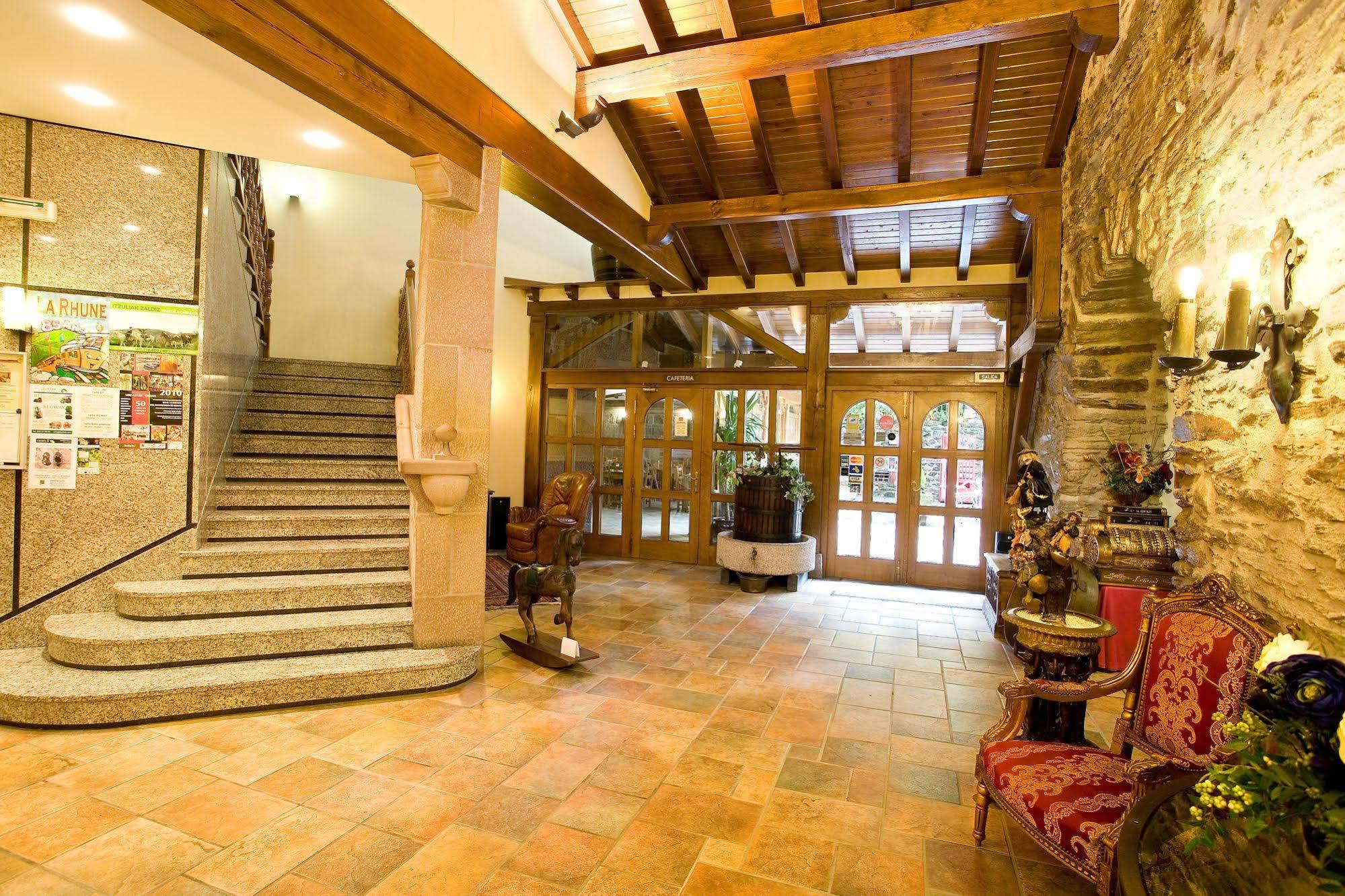 Venta De Hotel Echalar